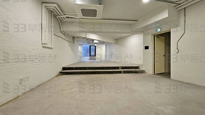 서울 강남구 청담동 청담동명품거리 썬큰구조 단독출입구O 스튜디오사무실 ! 월세 매물번호 10545 사진 4