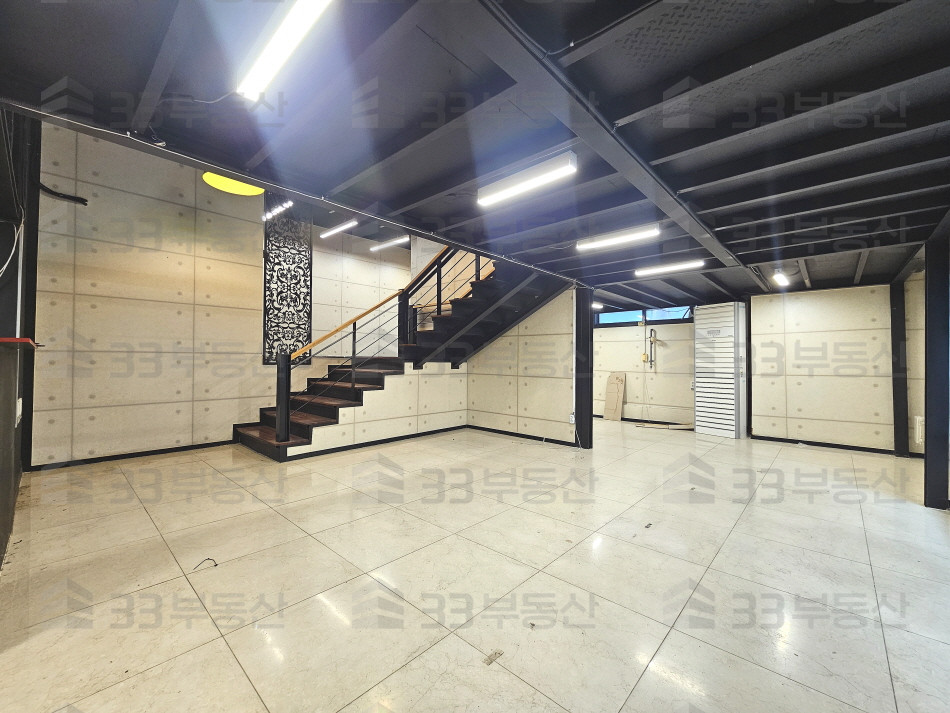 서울 강남구 신사동 준영빌딩동 신사역, 복층형, 컨디션A, 단독테라스 월세 매물번호 10550 사진 2