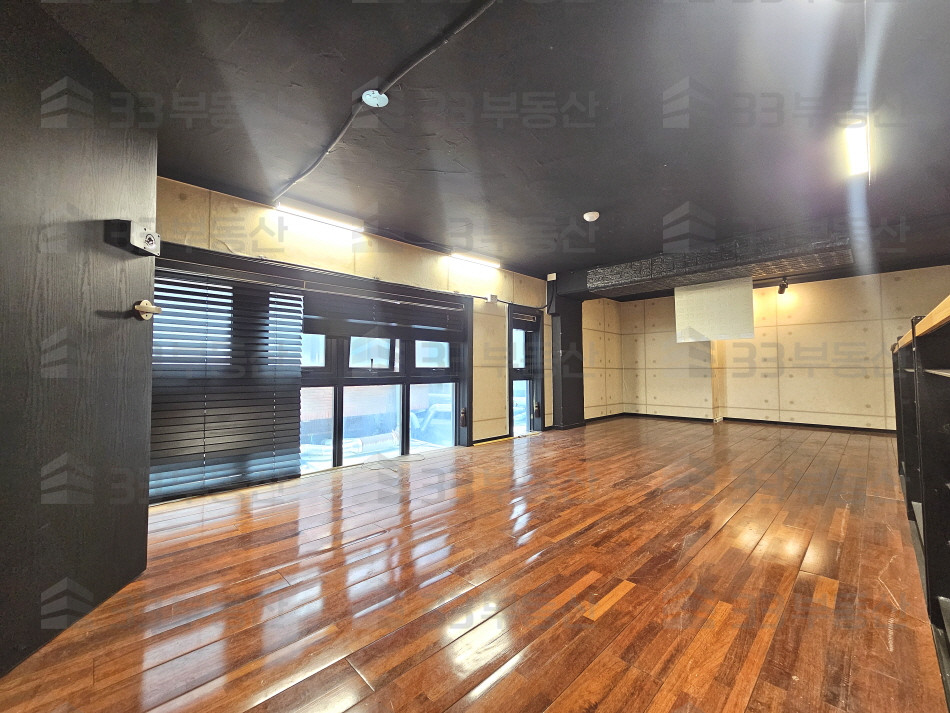 서울 강남구 신사동 준영빌딩동 신사역, 복층형, 컨디션A, 단독테라스 월세 매물번호 10550 사진 4