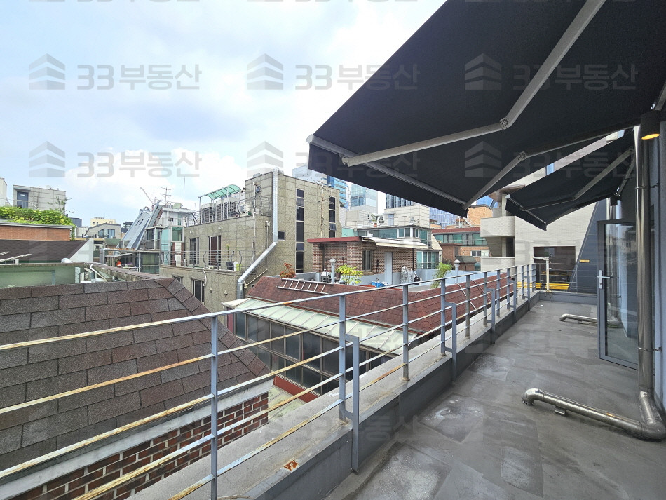 서울 강남구 신사동 주건축물제1동 신사역 역세권, 단독테라스, 컨디션A 월세 매물번호 10552 사진 4