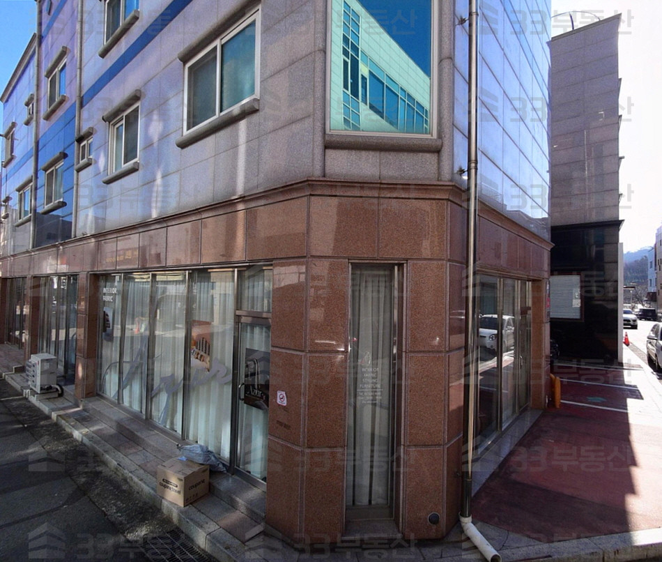 경기 성남분당구 운중동 운중천 인근 내외부 깔끔한 상가 사무실, 빠른 협의 입주 가능 월세 매물번호 10559 사진 2