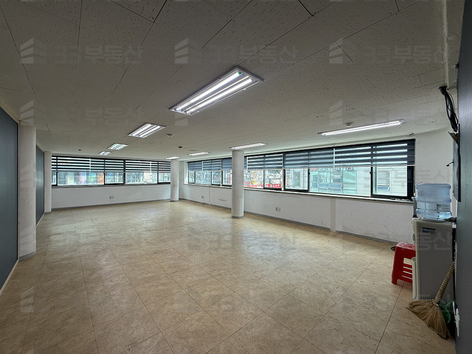 서울 강남구 대치동 선빌딩동 선릉역 역세권 소형사무실, 개별냉난방, 주차1대, 즉시 입주 월세 매물번호 10563 사진 2