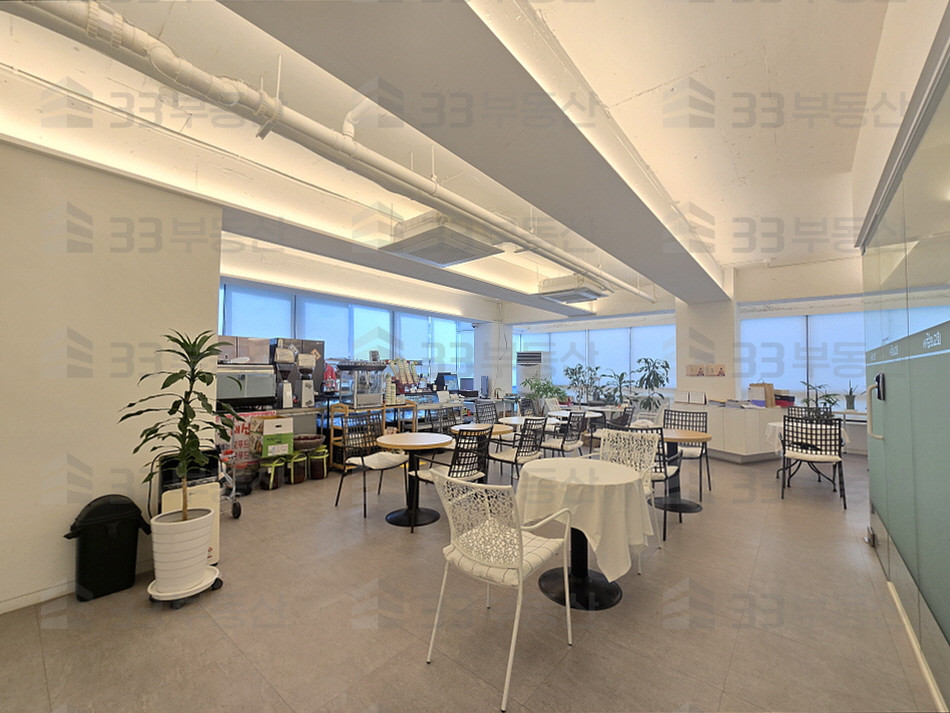 서울 강남구 대치동 이면 코너건물, 내부 화이트 인테리어로 깔끔함, 주차 2대, 빠른 입주 월세 매물번호 10564 사진 1