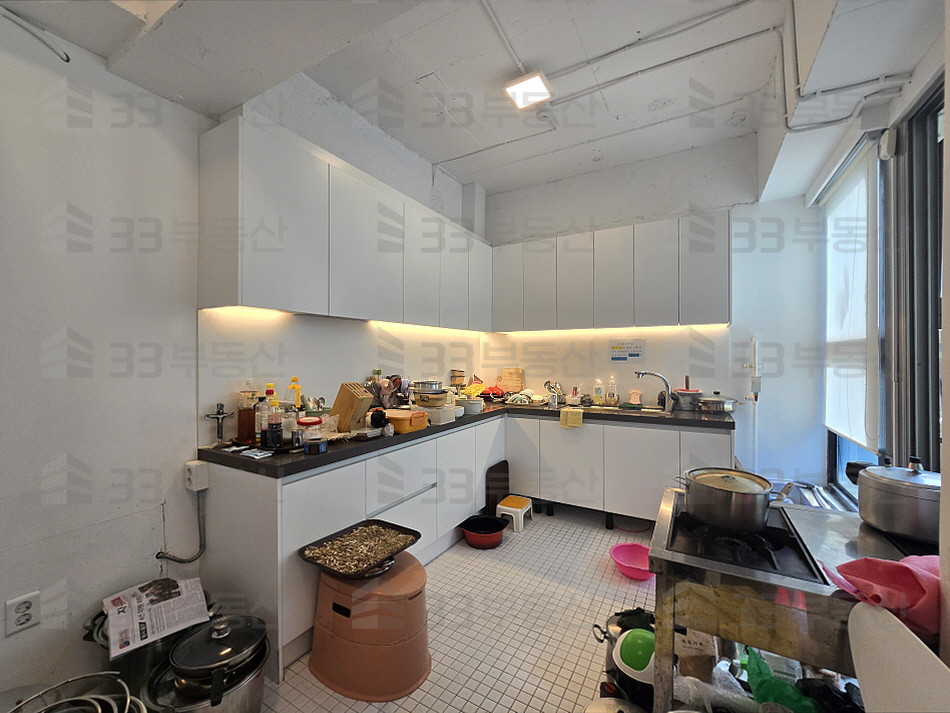 서울 강남구 대치동 이면 코너건물, 내부 화이트 인테리어로 깔끔함, 주차 2대, 빠른 입주 월세 매물번호 10564 사진 10