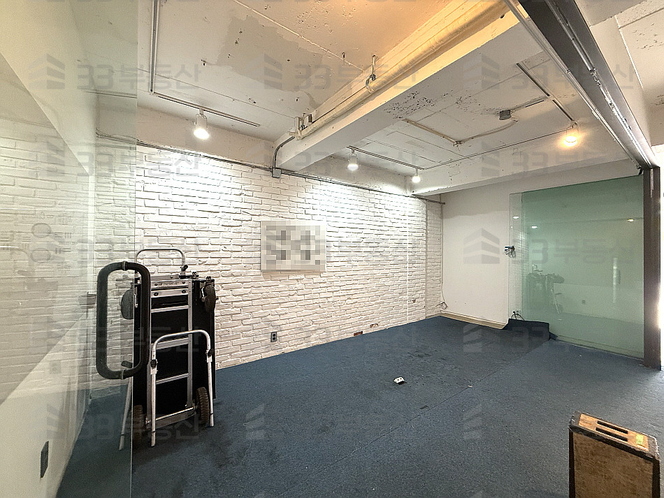 서울 강남구 신사동 가로수길 무권리 1층상가 노출굿 주차2 월세 매물번호 10568 사진 3