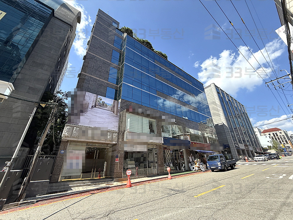 서울 강남구 논현동 주차2 전용45평 학동역 도보 1분 가성비사무실 ! 월세 매물번호 10569 사진 1