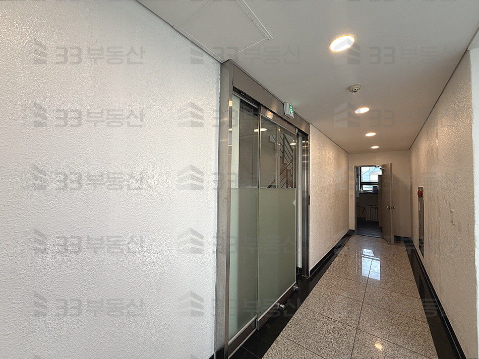 서울 강남구 논현동 주차2 전용45평 학동역 도보 1분 가성비사무실 ! 월세 매물번호 10569 사진 6