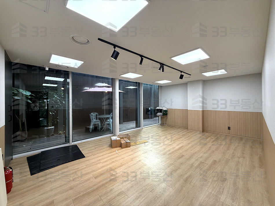 서울 강남구 신사동 인테리어o 녹음실 엔터사무실 o 무권리 1층 가성비사무실 월세 매물번호 10571 사진 5