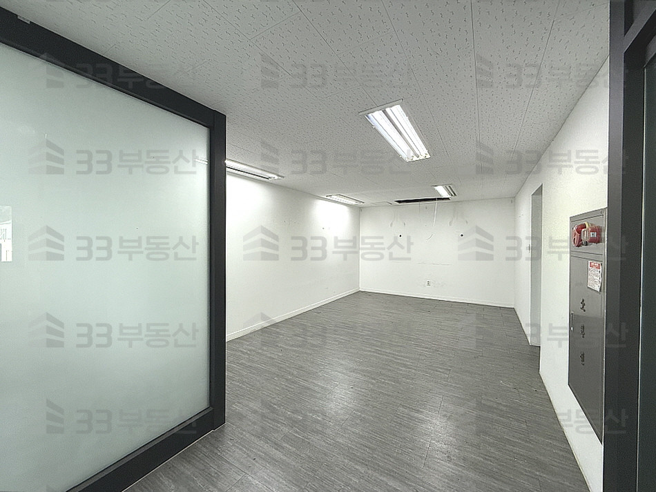 서울 강남구 신사동 72P 압구정역도보8분 엘베O 대형사무실 월세 매물번호 10576 사진 1