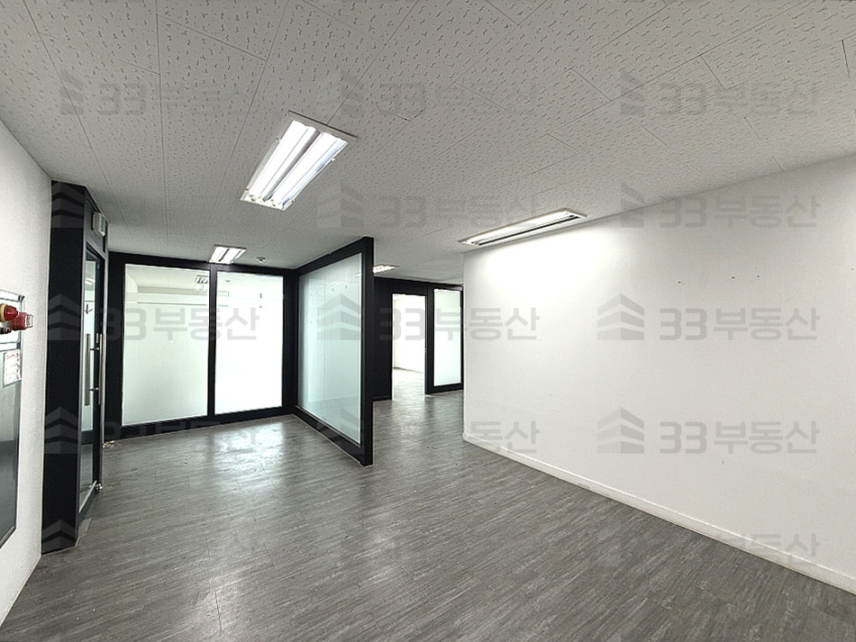 서울 강남구 신사동 72P 압구정역도보8분 엘베O 대형사무실 월세 매물번호 10576 사진 2