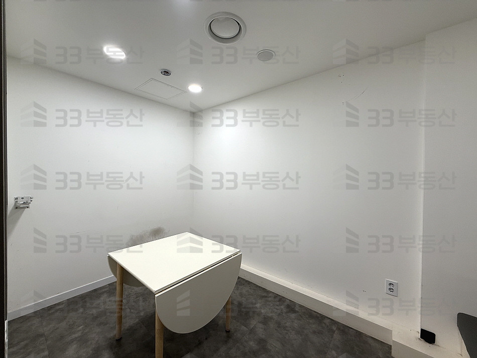 서울 강남구 청담동 자주식주차O 인테리어A급 층고高 무권리 룸4 월세 매물번호 10584 사진 5