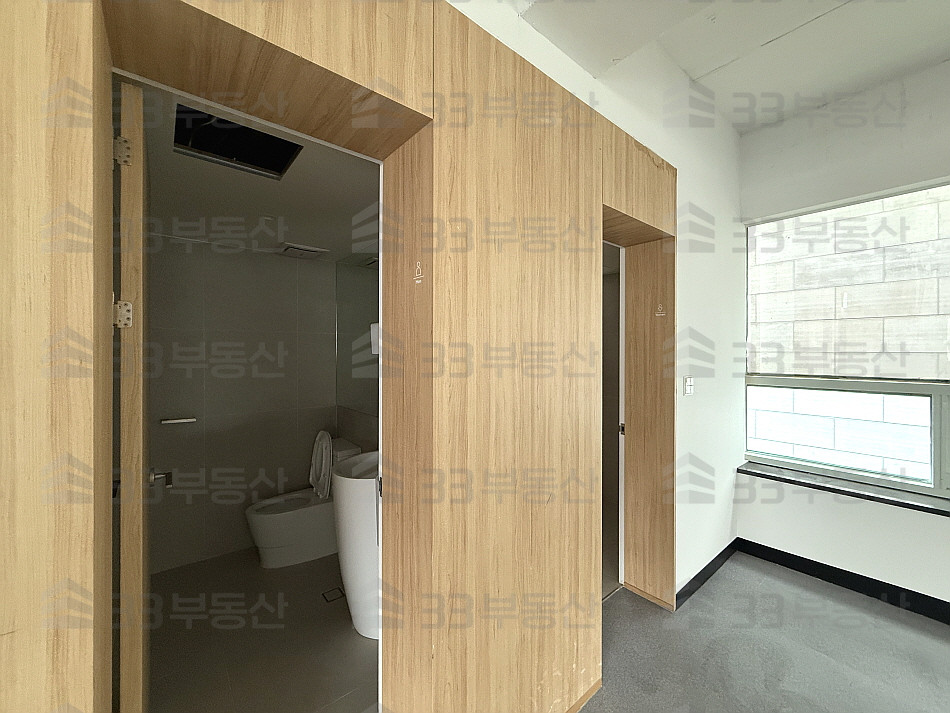 서울 강남구 청담동 발렛O 엘베O 무권리 원복완료 청담사거리이면 사무실 ! 월세 매물번호 10587 사진 4