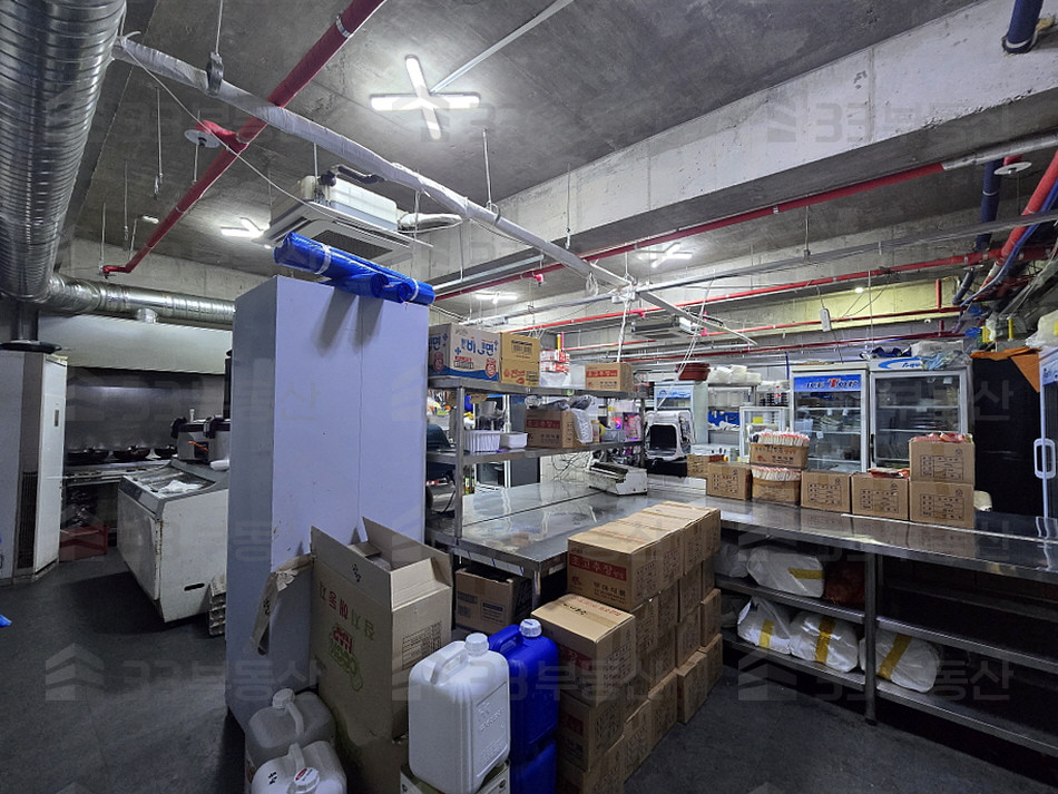 서울 강남구 역삼동 역삼역 역세권 지하 상가, 다양한 업종 가능, 주차 1대, 빠른 협의입주 월세 매물번호 10592 사진 2
