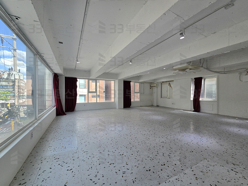 서울 강남구 역삼동 선정릉역 초역세권 화이트톤 깔끔한 사무실, 주차 1대, 즉시 입주 월세 매물번호 10597 사진 1