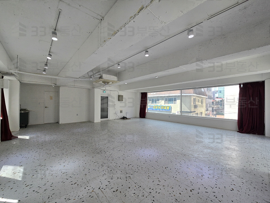 서울 강남구 역삼동 선정릉역 초역세권 화이트톤 깔끔한 사무실, 주차 1대, 즉시 입주 월세 매물번호 10597 사진 3