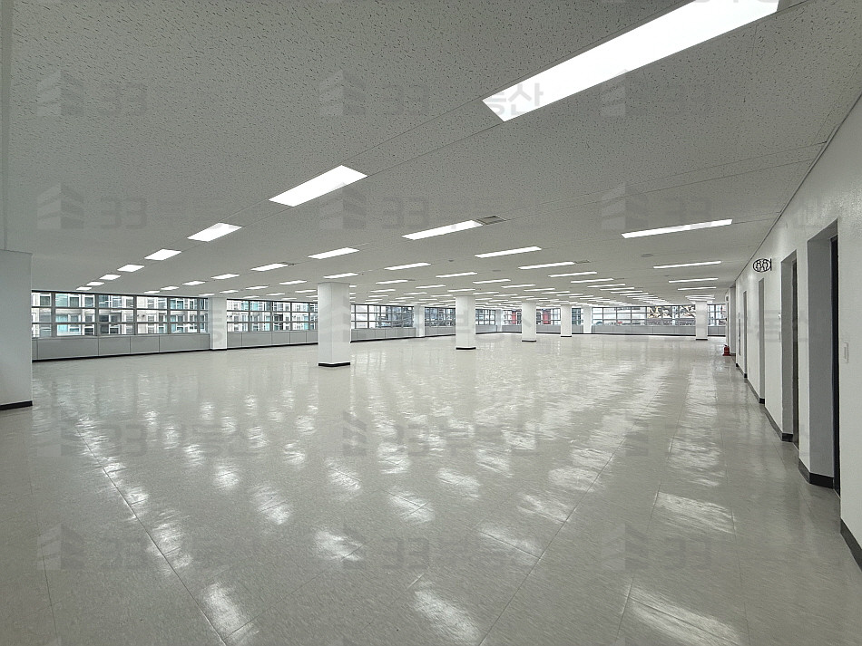 서울 강남구 대치동 자주식주차O 원복O 대형사무실 선릉역도보6분 ! 월세 매물번호 10598 사진 1