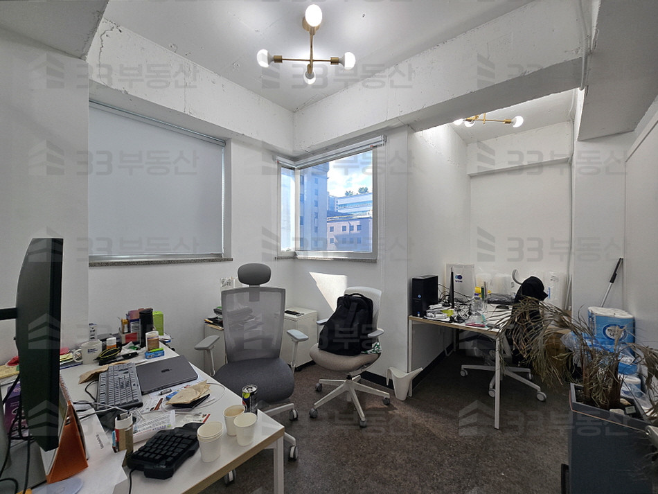 서울 강남구 역삼동 역삼초교 사거리 인근 깔끔하게 인테리어된 사무실, 개별냉난방, 협의입주 월세 매물번호 10604 사진 3