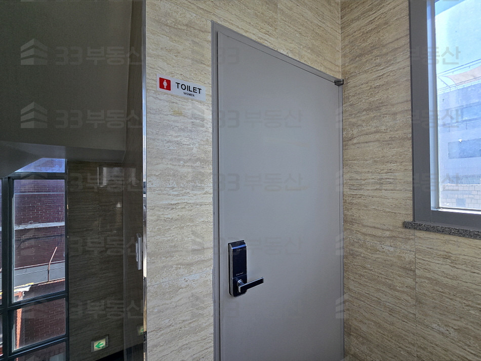 서울 강남구 역삼동 역삼초교 사거리 인근 깔끔하게 인테리어된 사무실, 개별냉난방, 협의입주 월세 매물번호 10604 사진 10