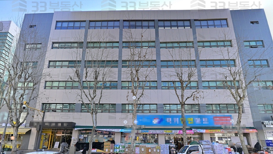 서울 강남구 역삼동 유동인구 많은 대로변 건물, 접근성과 가성비 좋은 사무실, 빠른협의 입주 월세 매물번호 10605 사진 1