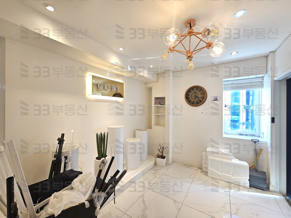 서울 강남구 역삼동 인테리어 무상인수, 컨디션 깔끔, 주차편리 월세 매물번호 10544 사진 1