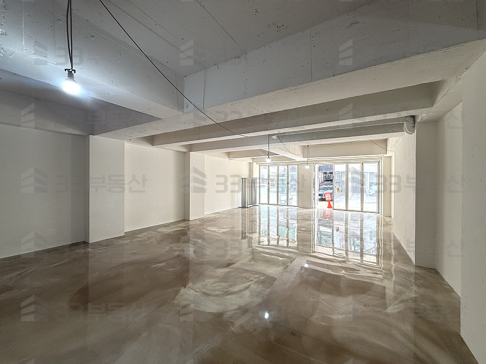 서울 강남구 역삼동 무권리1층상가 코너빌딩 가시성O 주차2대 [애견카페,카페,미용실 등 추천] 월세 매물번호 10630 사진 2