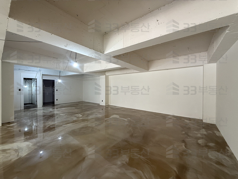 서울 강남구 역삼동 무권리1층상가 코너빌딩 가시성O 주차2대 [애견카페,카페,미용실 등 추천] 월세 매물번호 10630 사진 5