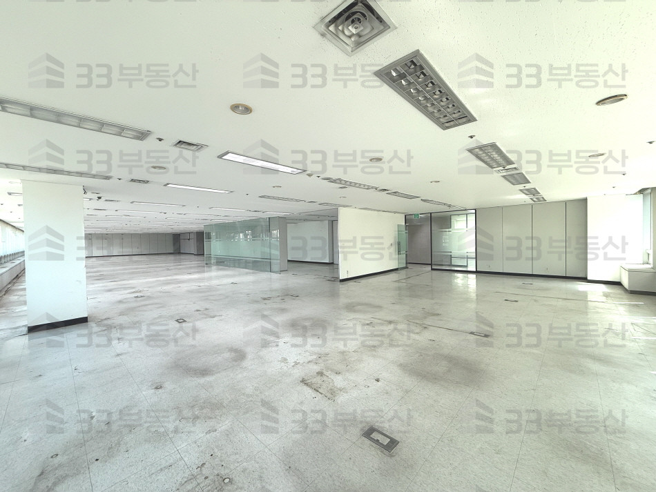 서울 강남구 신사동 압구정역, 대로변, 주차편리, 분할가능, 대형평수 월세 매물번호 10633 사진 3