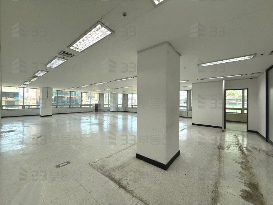 서울 강남구 신사동 압구정역, 대로변, 주차편리, 분할가능, 대형평수 월세 매물번호 10633 사진 12