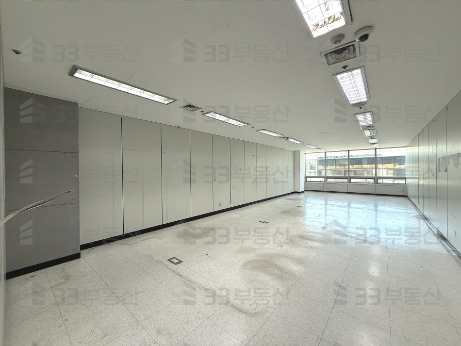 서울 강남구 신사동 압구정역, 대로변, 주차편리, 분할가능, 대형평수 월세 매물번호 10633 사진 13