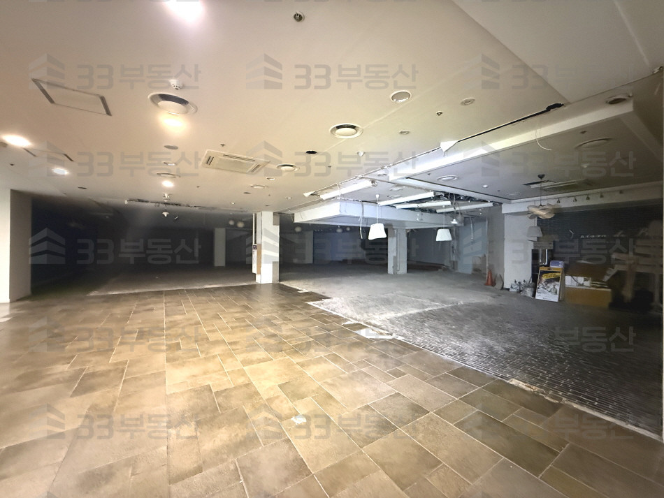 서울 강남구 신사동 무권리 압구정역 대로변 지하까지 엘베O 월세 매물번호 10634 사진 3