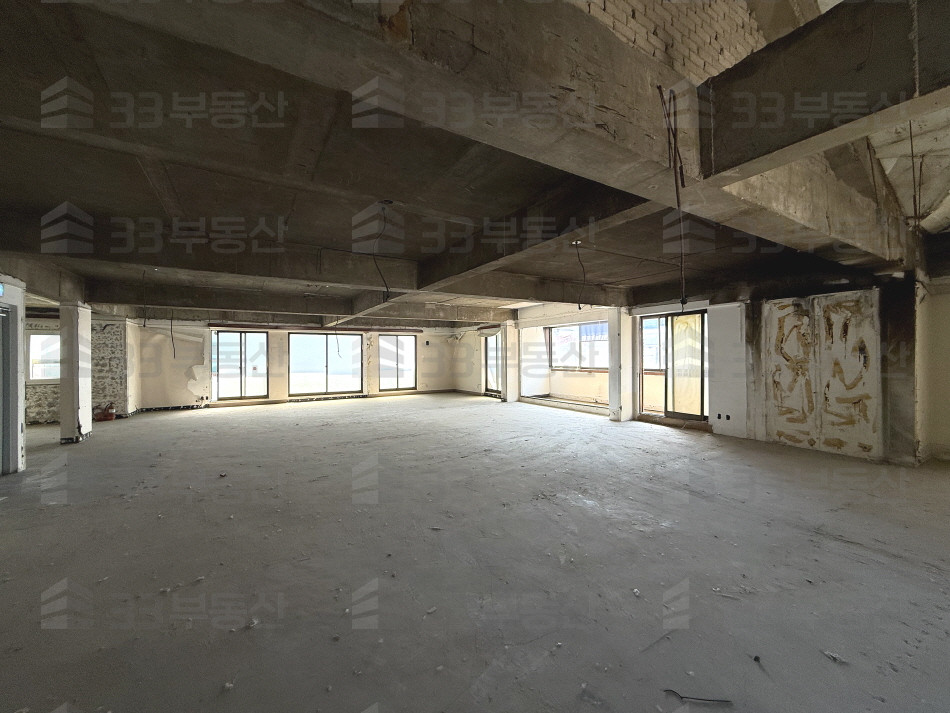 서울 강남구 신사동 압구정역 역세권 무권리 탑층 월세 매물번호 10635 사진 3