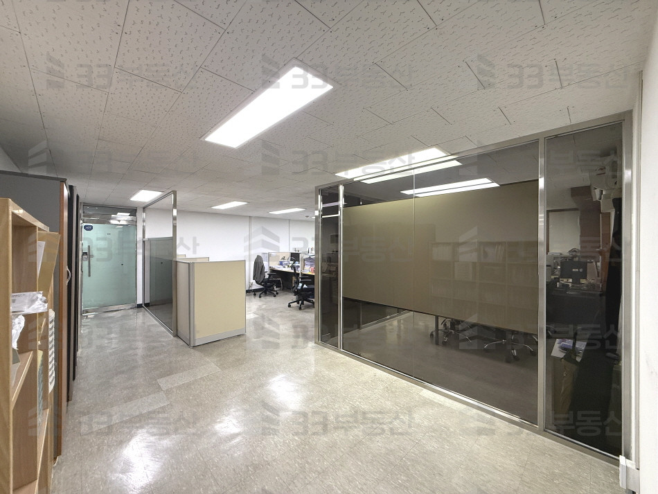 서울 강남구 역삼동 대로변 언주역 룸인테리어 가성비사무실 월세 매물번호 10639 사진 3