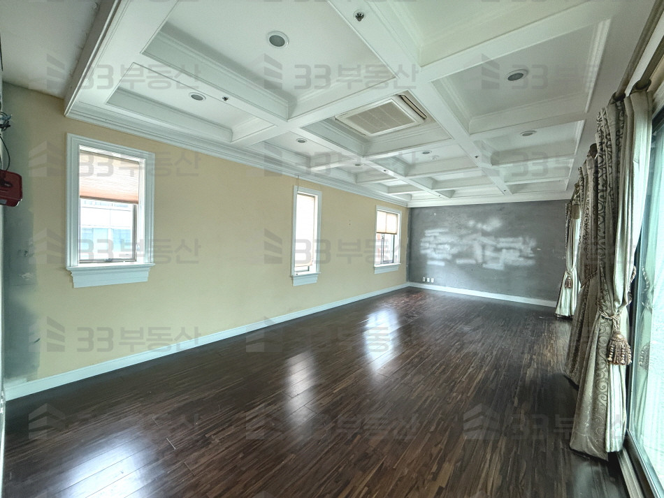 서울 강남구 역삼동 언주역, 탑층, 단독테라스, 컨디션 우수한 사무실 월세 매물번호 10641 사진 3
