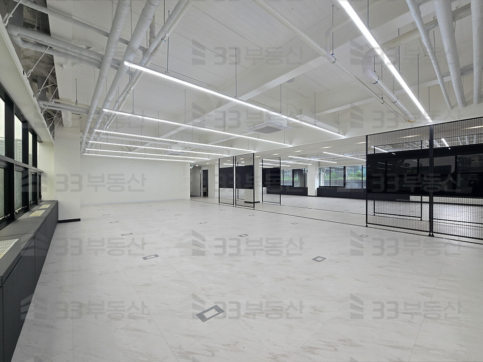 서울 강남구 역삼동 봉은사로 대로변 코너 건물, 접급성과 가시성 우수, 주차4대, 즉시 입주 월세 매물번호 10651 사진 3