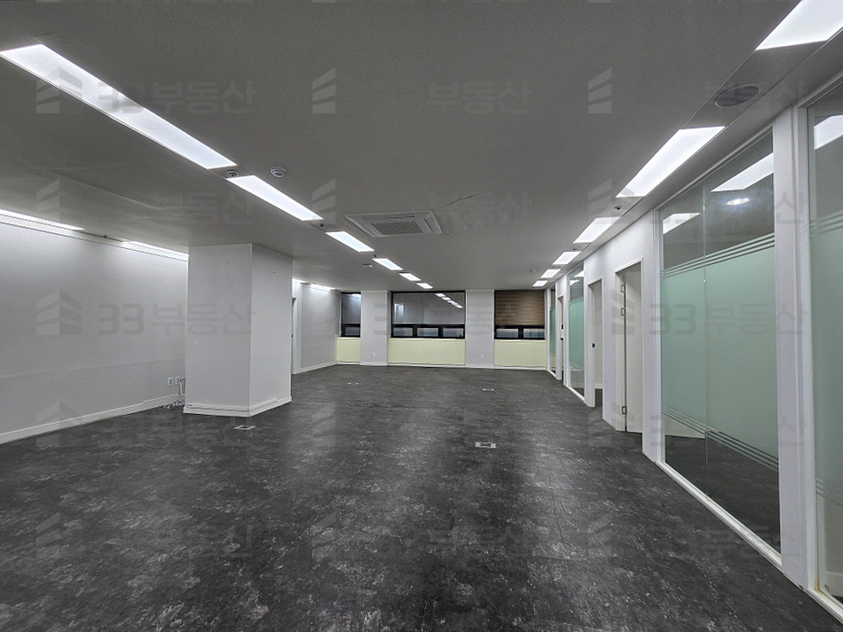 서울 강남구 역삼동 강남텔레피아빌딩동 언주로 대로면 인테리어 된 사무실, 접금성과 가시성 뛰어남, 즉시 입주 월세 매물번호 10654 사진 1