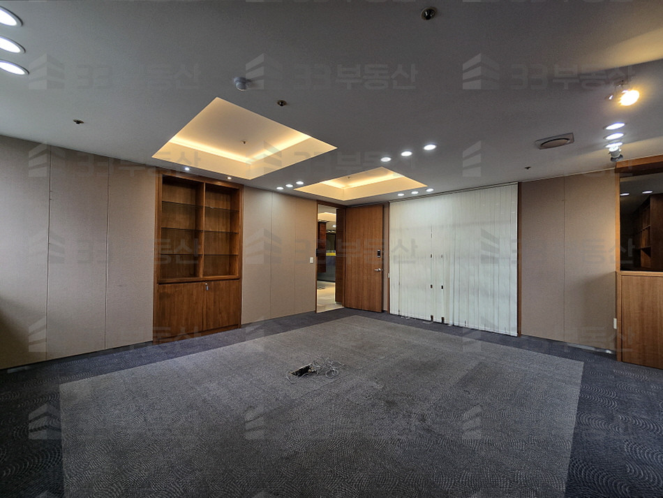 서울 강남구 역삼동 강남텔레피아빌딩동 언주로 대로변 고층뷰 사무실, 인테리어 깔끔, 바로 근무 가능, 즉시입주 월세 매물번호 10655 사진 6
