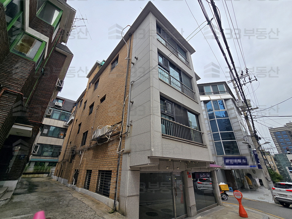 서울 강남구 역삼동 역삼복합빌딩동 충현교회 인근 접근성 좋은 상가 점포, 내부 수도있음 월세 매물번호 10658 사진 4