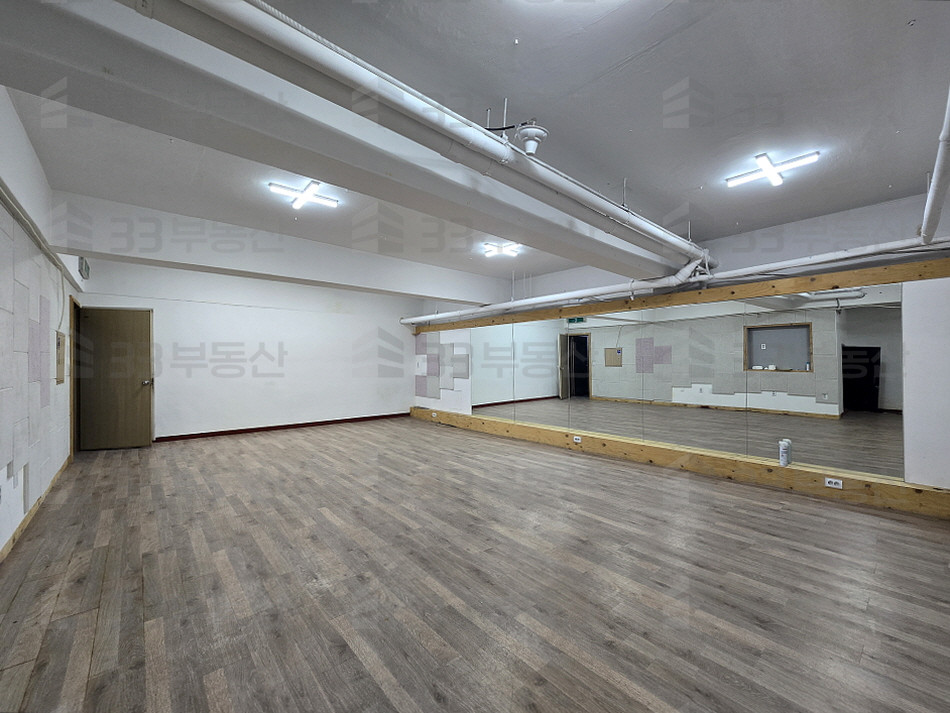 서울 강남구 역삼동 충현교회 인근 지하 댄스 연습실, 가성비 뛰어남, 즉시 입주, 주차 1대 월세 매물번호 10659 사진 2