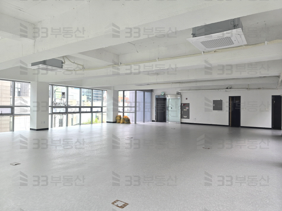 서울 강남구 역삼동 33 사진O 대로변, 언주역 초역세권, 병의원 추천 월세 매물번호 10671 사진 2