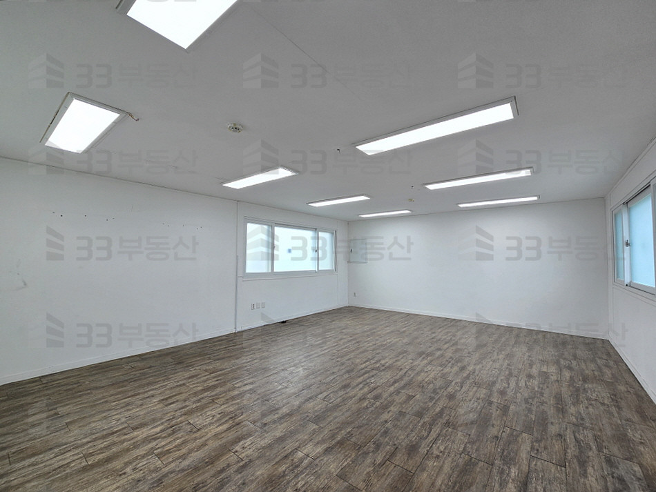 서울 강남구 신사동 가로수길이면 주차O 엘베O 가성비O 소형사무실! 월세 매물번호 10673 사진 2