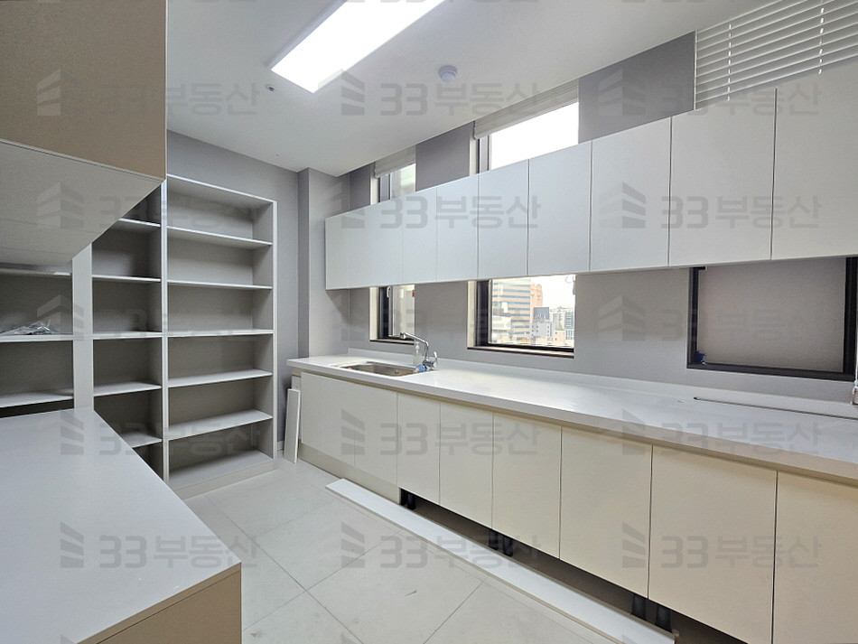 서울 강남구 신사동 신사역대로변 메디컬타워 인테리어A급 무권리 즉시입주O! 월세 매물번호 10674 사진 18