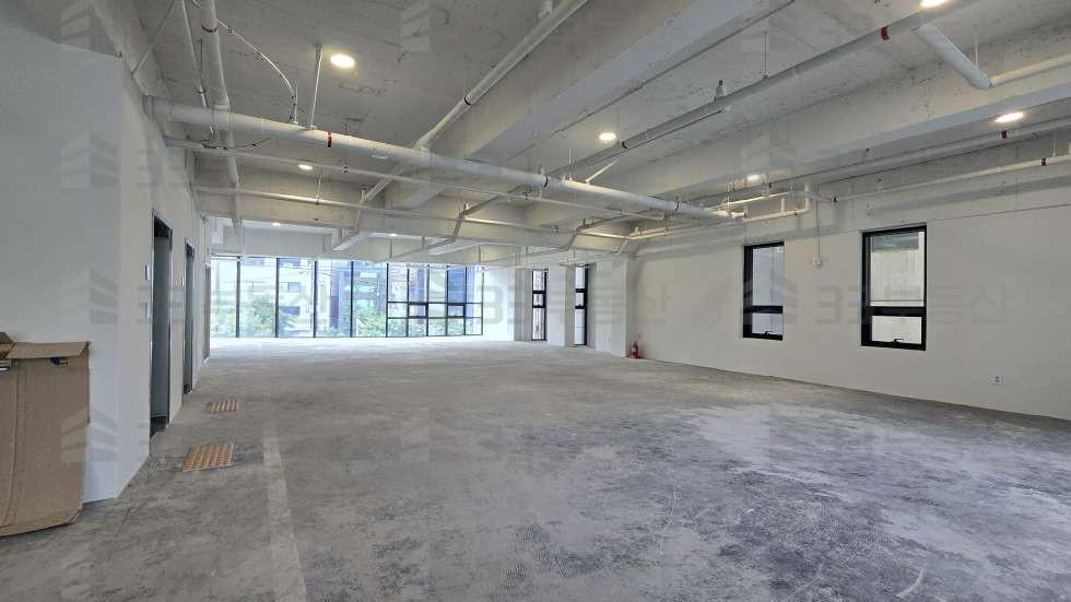 서울 강남구 신사동 33 사진O 압구정역 대로변 테라스 신축 첫입주 월세 매물번호 10680 사진 9