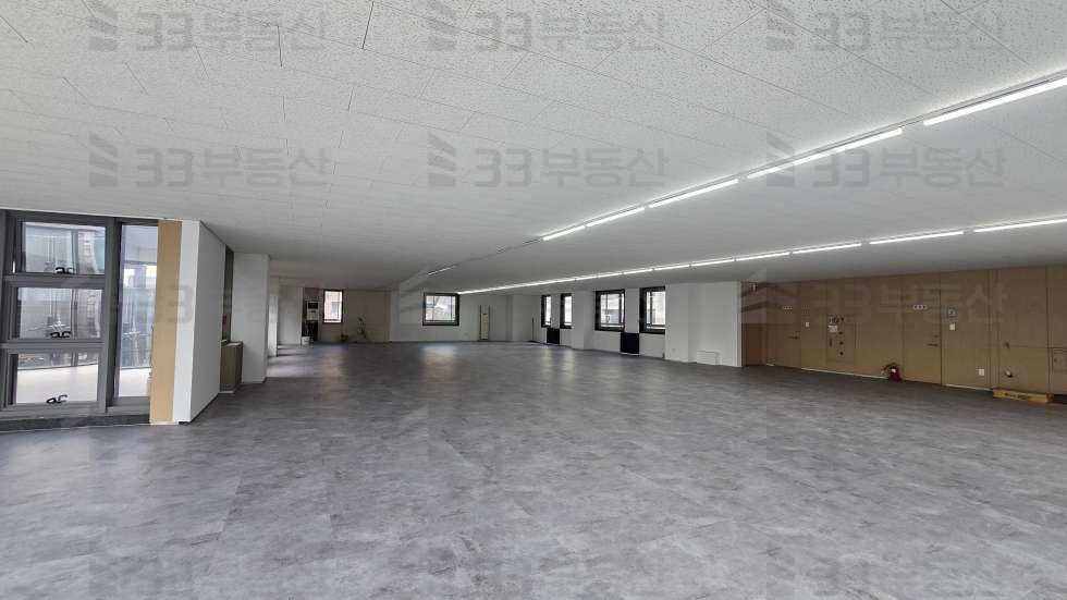 서울 강남구 신사동 33 사진O 대로변 압구정역 단독테라스 대형사무실 월세 매물번호 10684 사진 4