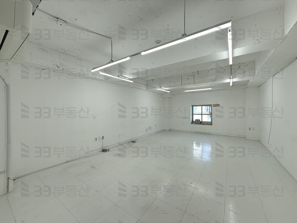 서울 강남구 신사동 508-2 33 사진O 신사역 역세권 컨디션S 노출천장 월세 매물번호 10700 사진 3
