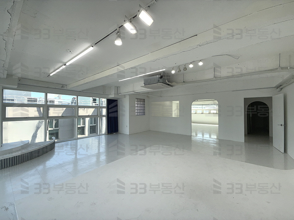 서울 강남구 신사동 508-2 33 사진O 신사역 역세권 컨디션S 노출천장 월세 매물번호 10700 사진 5