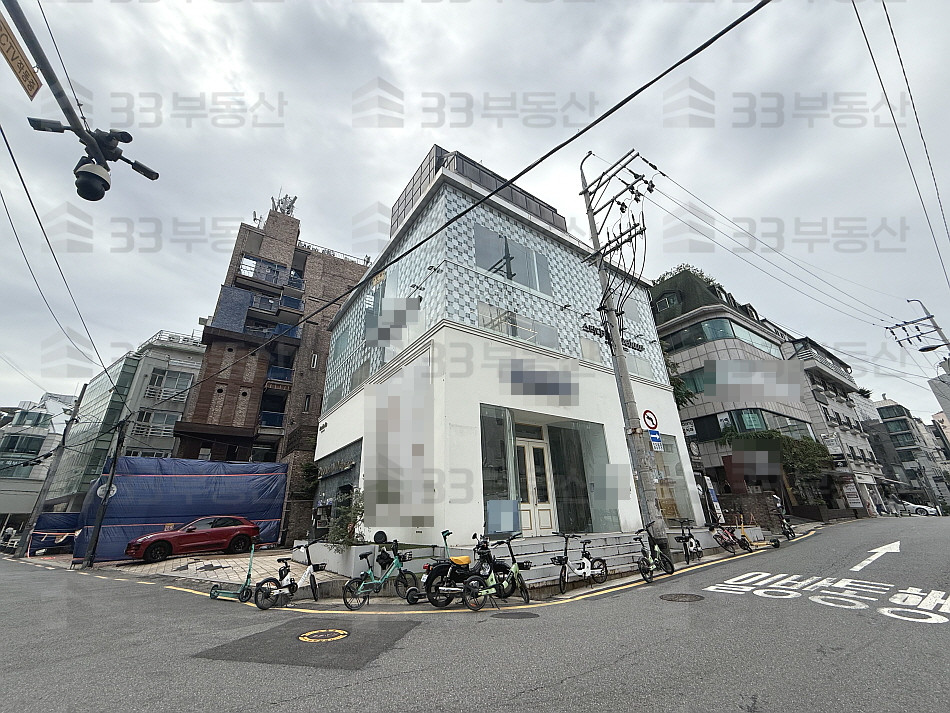 서울 강남구 신사동 525-20 (BOGO빌딩) 33 사진O 가시성 우수한 복층형 내부계단O 월세 매물번호 10707 사진 7