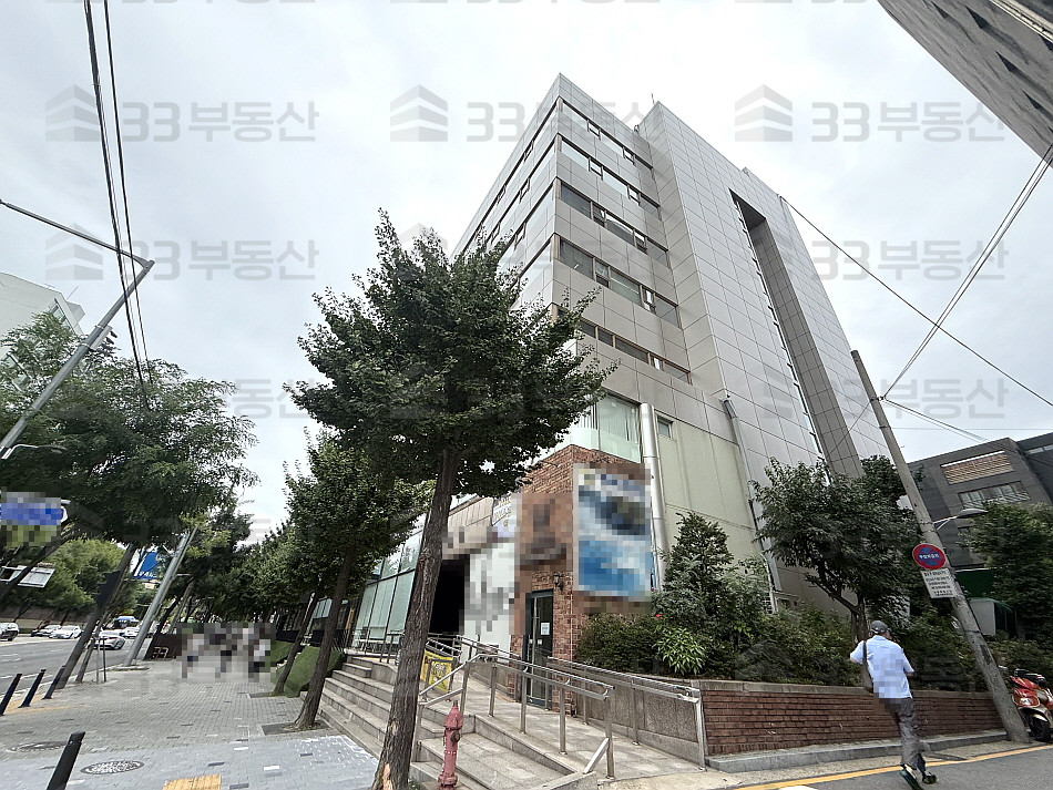 서울 강남구 신사동 528 (보암빌딩) 33 사진O 압구정로 대로변 컨디션A 소형 사무실 월세 매물번호 10709 사진 6