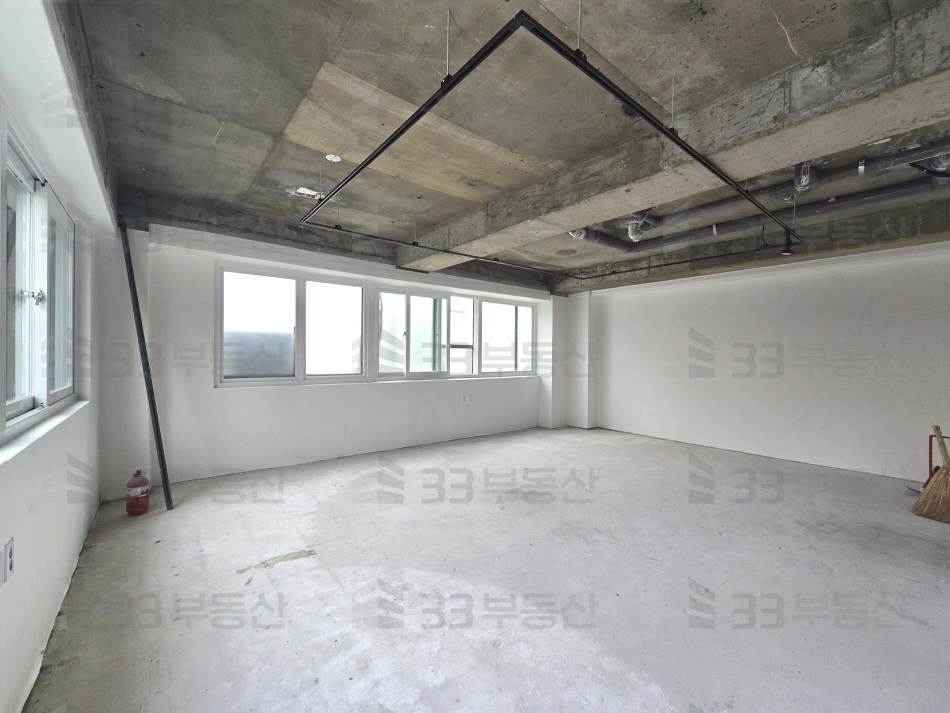 서울 강남구 역삼동 659-12 33 사진O 언주역 초역세권 원복상태 소형사무실 월세 매물번호 10713 사진 1