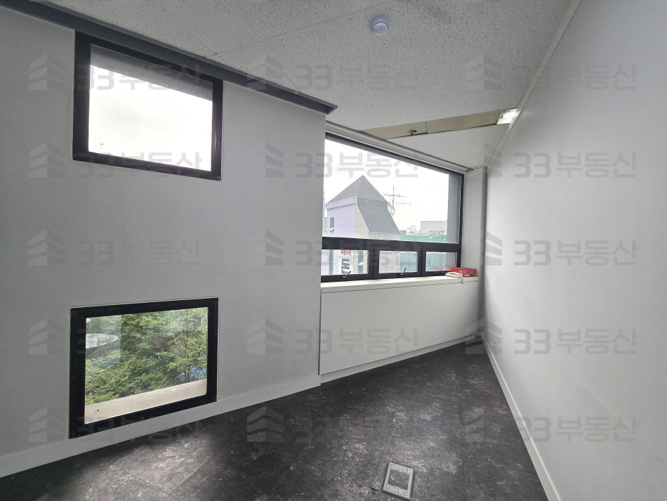 서울 강남구 역삼동 662-18 (강남텔레피아빌딩) 강남텔레피아빌딩동 33 사진O 대로변 컨디션 깔끔한 인테리어 사무실 월세 매물번호 10715 사진 4