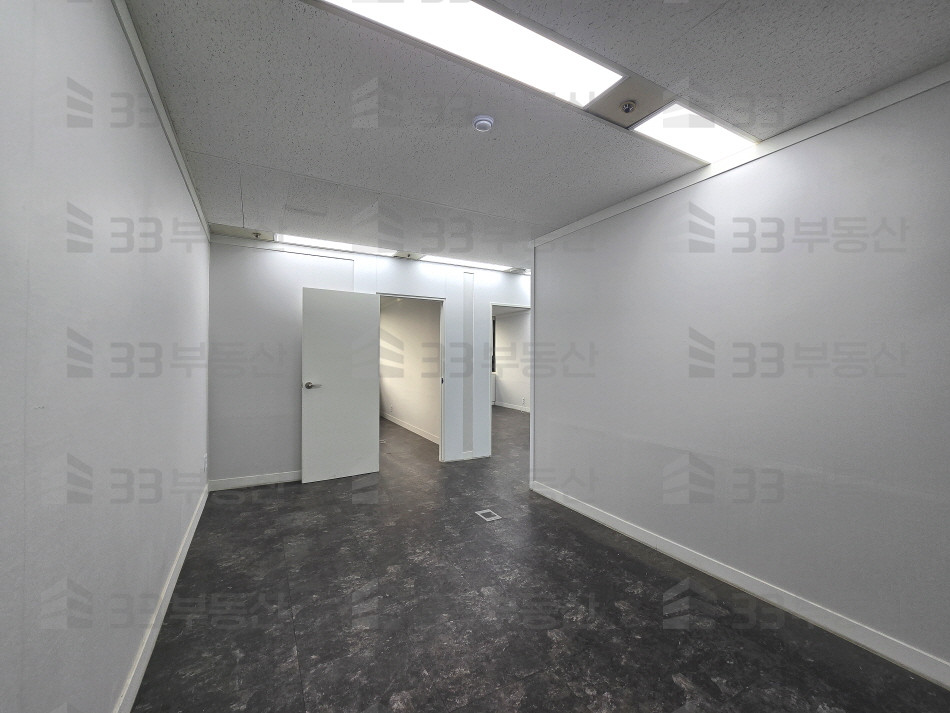 서울 강남구 역삼동 662-18 (강남텔레피아빌딩) 강남텔레피아빌딩동 33 사진O 대로변 컨디션 깔끔한 인테리어 사무실 월세 매물번호 10715 사진 8